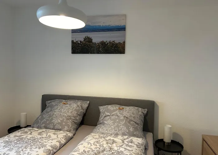 Stilvolle Und Moderne Ferienwohnung